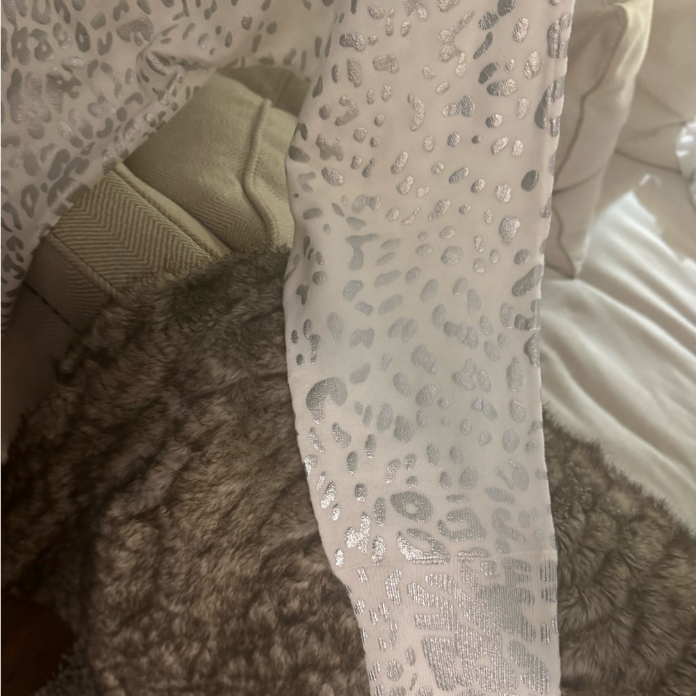 Boston Proper Cream and Silver Animal Print Top - Picture 2 of 3